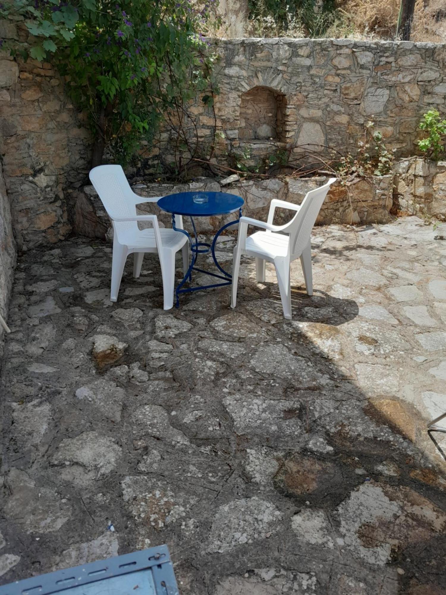 "Petrina" Sevasti Symi Studios Bagian luar foto
